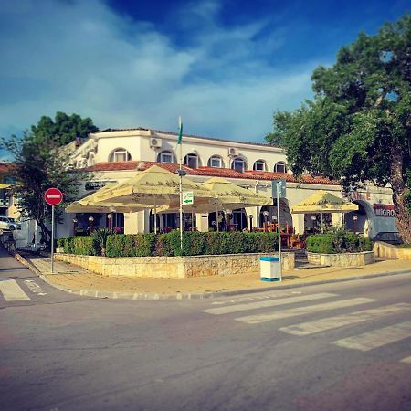 Sea Square Hotel Balchik Exterior foto