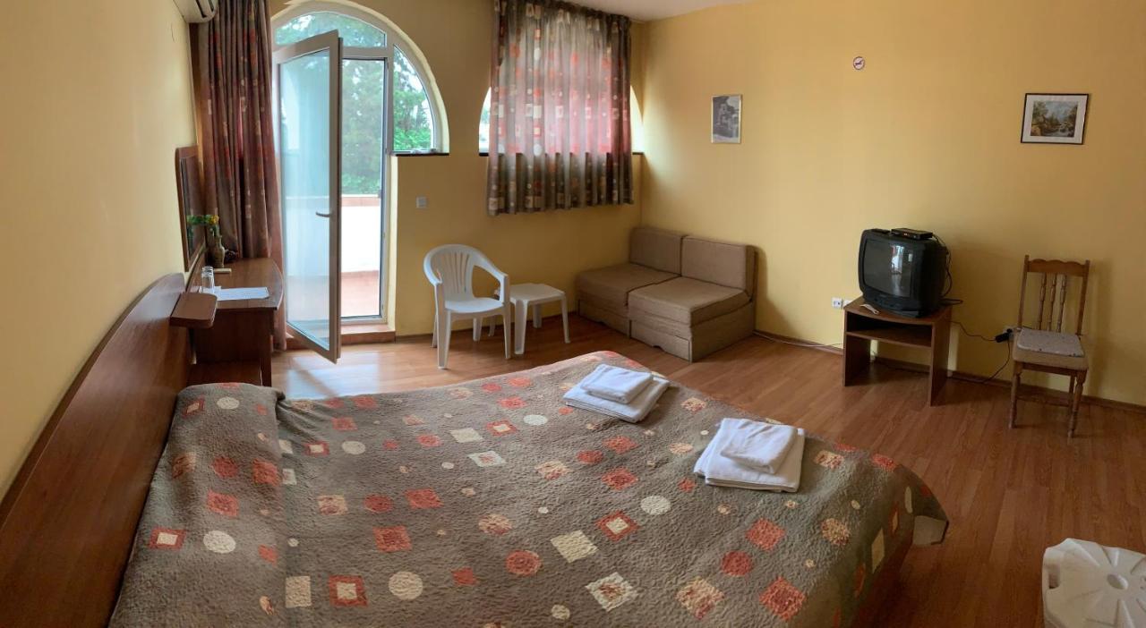 Sea Square Hotel Balchik Exterior foto