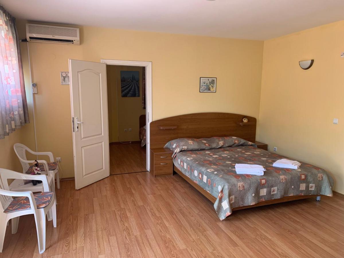 Sea Square Hotel Balchik Exterior foto